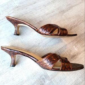 5/$13 Daisy Fuentes Pumps
